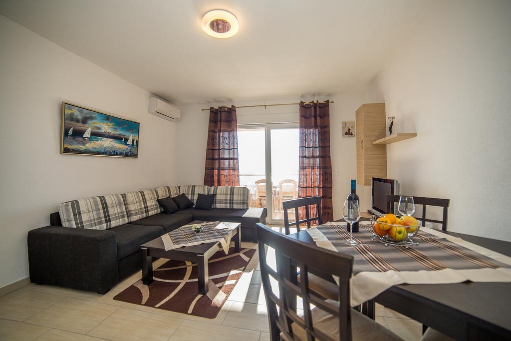 Apartments Kati Omiš Eksteriør billede